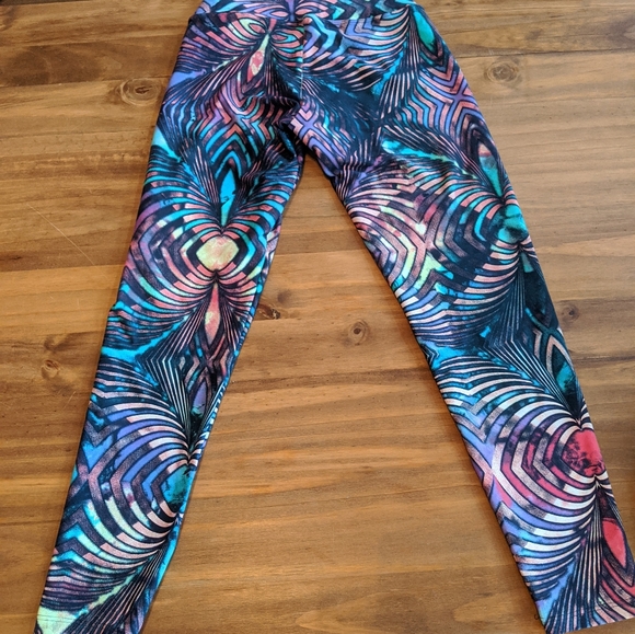 Liquido Yoga 7/8 pants - Picture 3 of 3